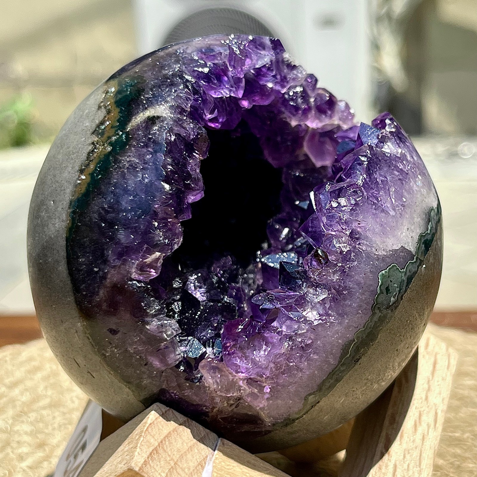 573 g Purple Amethyst Cave Smiling Mouth Quartz Cluster Home Office Display
