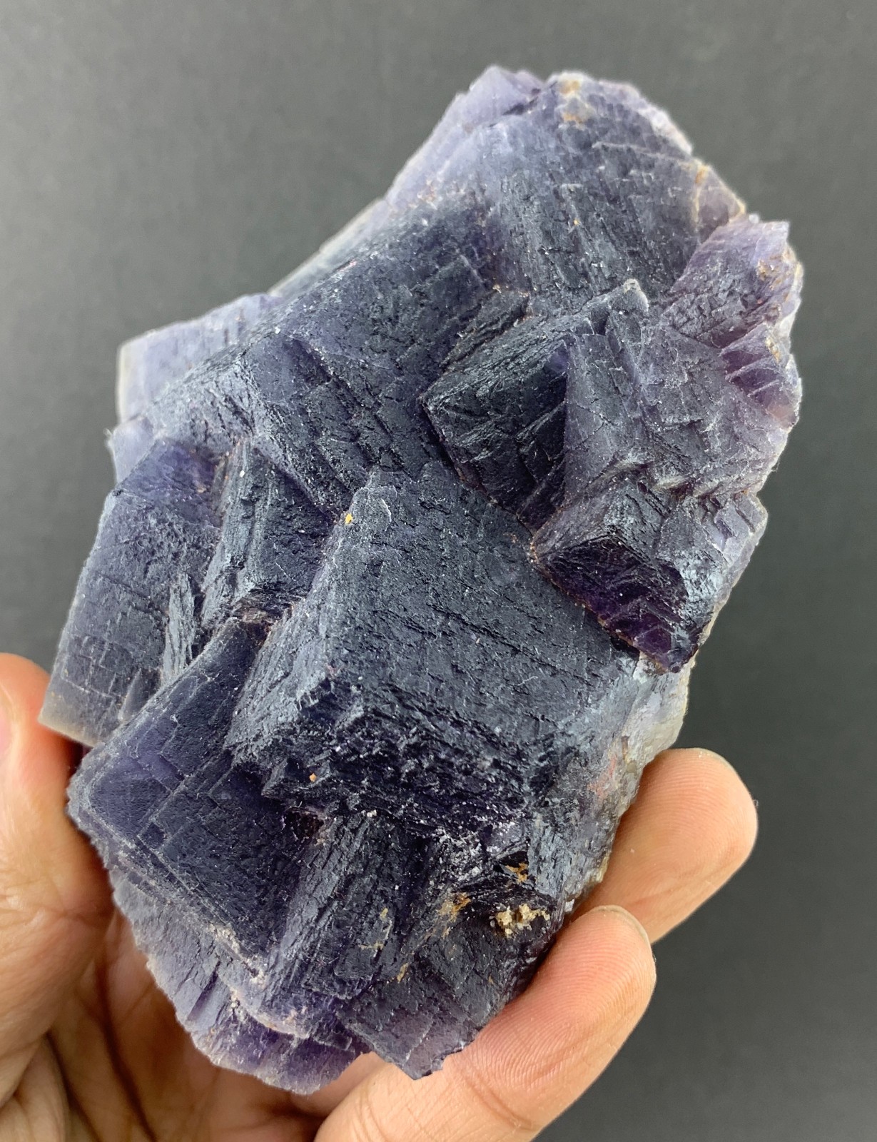 1.3LB NATURAL CUBIC UV REACTIVE FLUORITE CRYSTAL MINERAL SPECIMEN COLOR CHANGE.