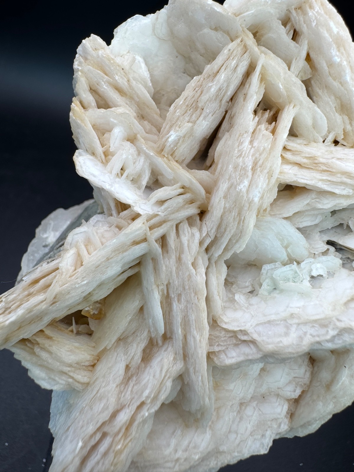 6672 Lovely White Petal Calcite with Pink UV Hu Bei 654g