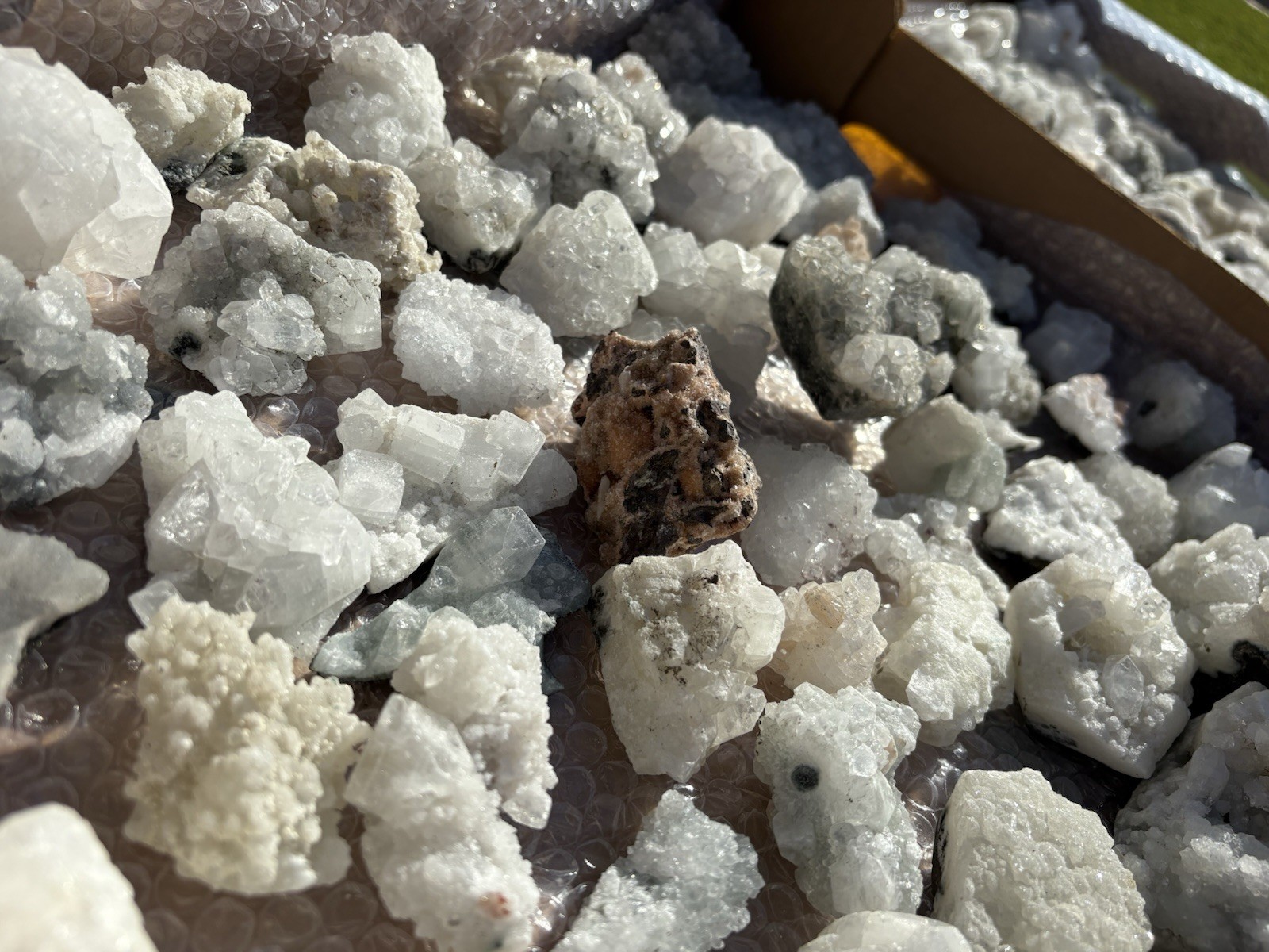 Wholesale Lot: Natural Apophyllite Stilbite-5Lb/10Lb – US Seller Free Shipping
