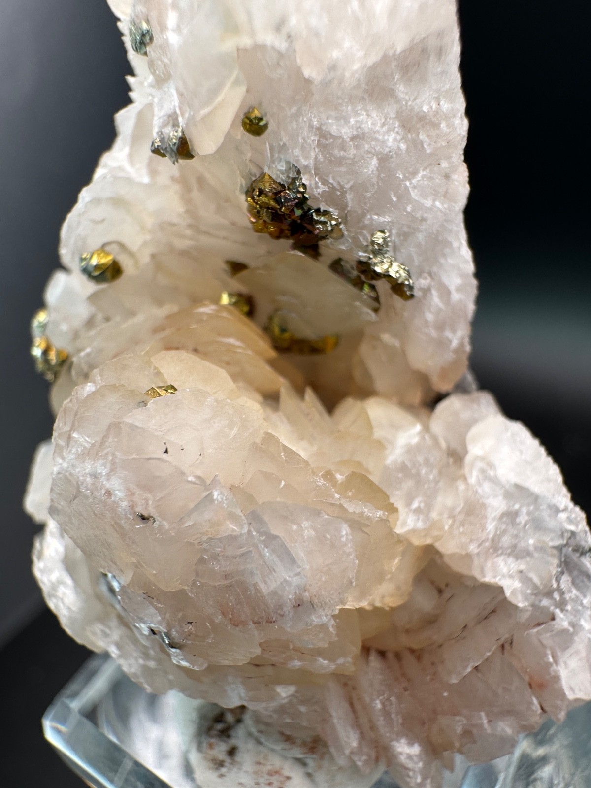 6722 Chalcopyrite on Pink Petal Calcite Hu Bei 44g