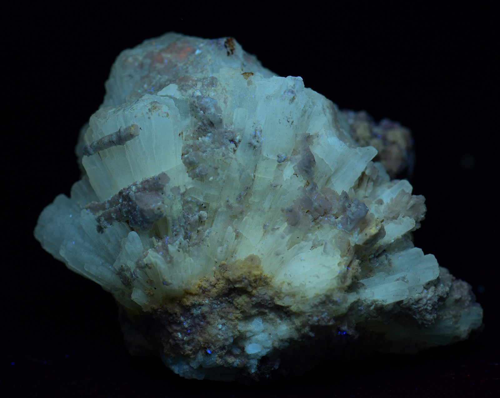Excellent Witherite specimen, Peach UV. Minerva Mine, Illinois. 213 grams.