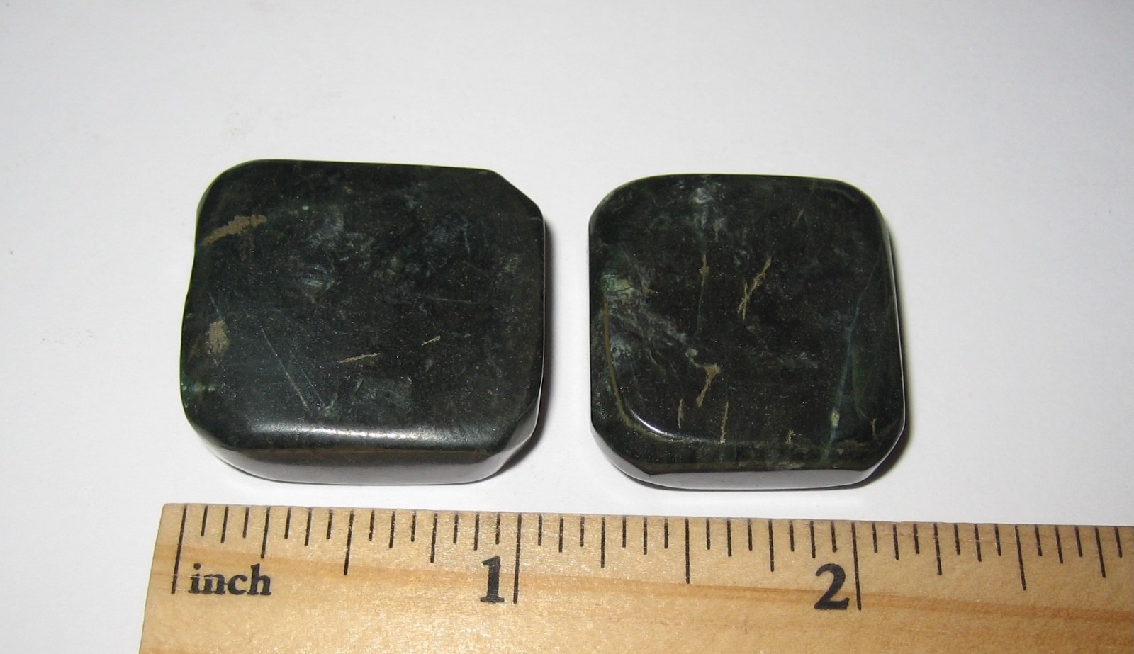2 TUMBLED POLISHED NATURAL SERPENTINE STONE MINERALS FROM VERMONT, USA 27g *1