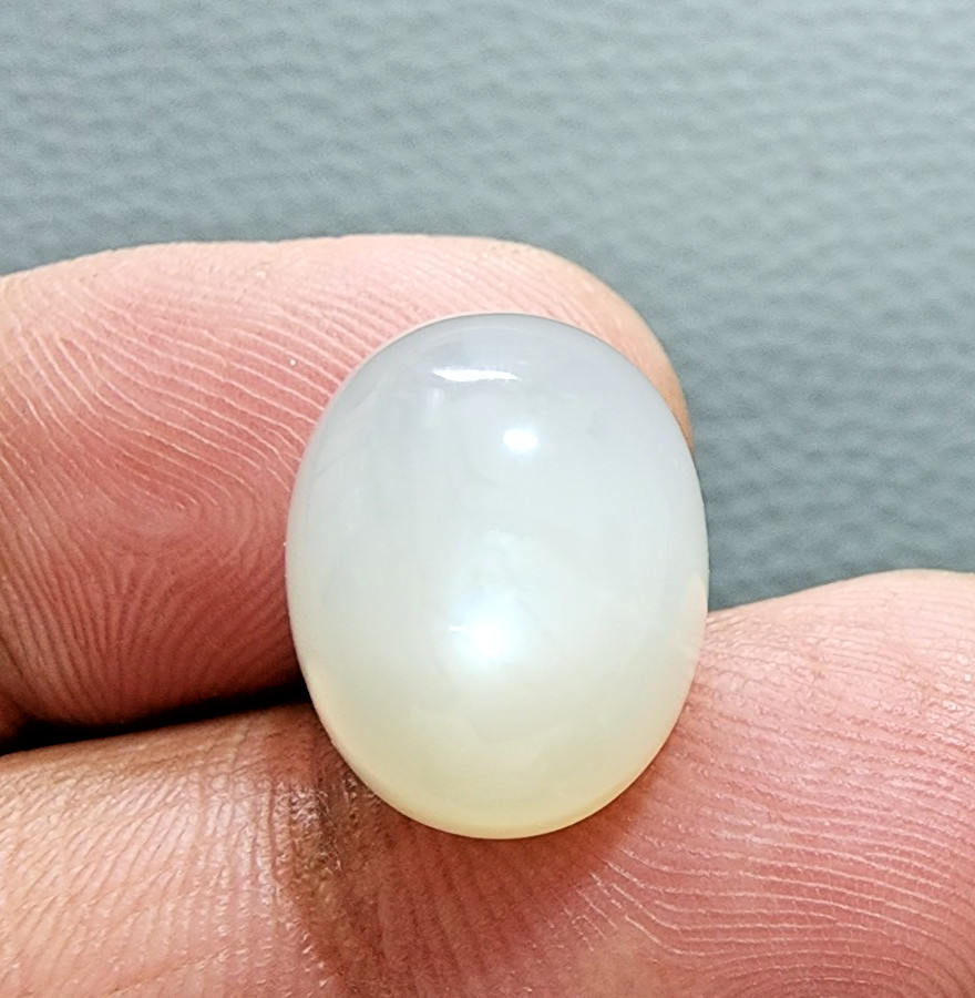 14Ct Rare White Moonstone Cabochon Oval Shape Eye-Clean Loose Gemstone For Ring