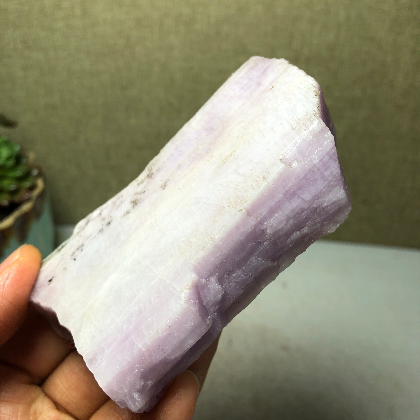 78mm Natural Kunzite Crystal semi-precious rough original Specimen 191g A4197