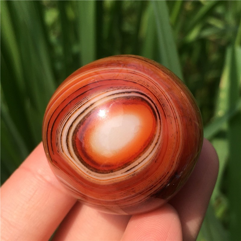 30mm+ Natural Sardonyx Agate Sphere Quarzt Crystal Ball reiki Randomly send 1PC