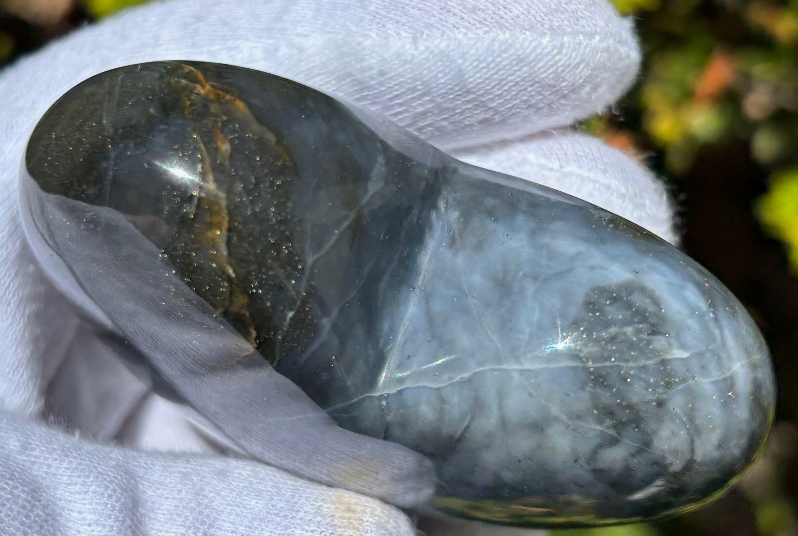 131g 2.37″ PURPLE (Dark Medium Blue) CHALCEDONY HEART PALMSTONE PALM STONE LARGE
