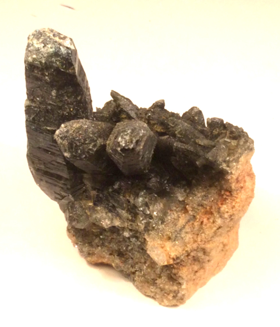 Black/Grey Chlorite Quartz Crystal Cluster Specimen.76x51x46mm.143grams.Pakistan