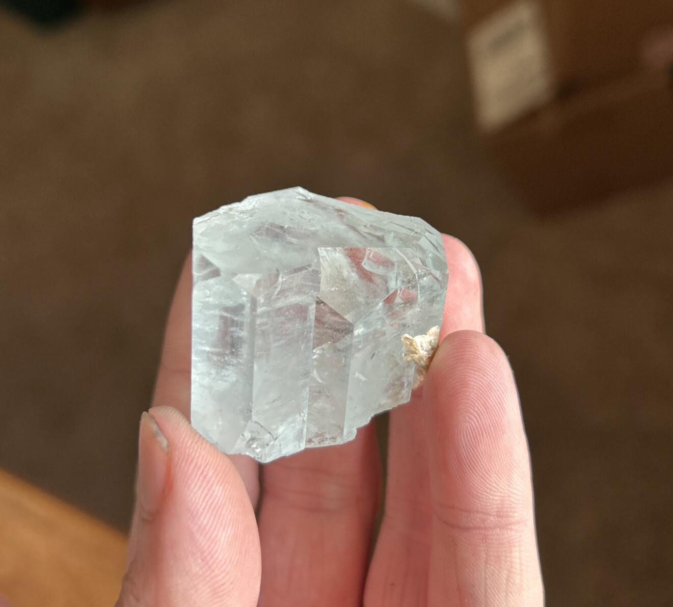 Huge 275 CT Natural Untreated Aquamarine Crystal High Clarity Gemmy Look