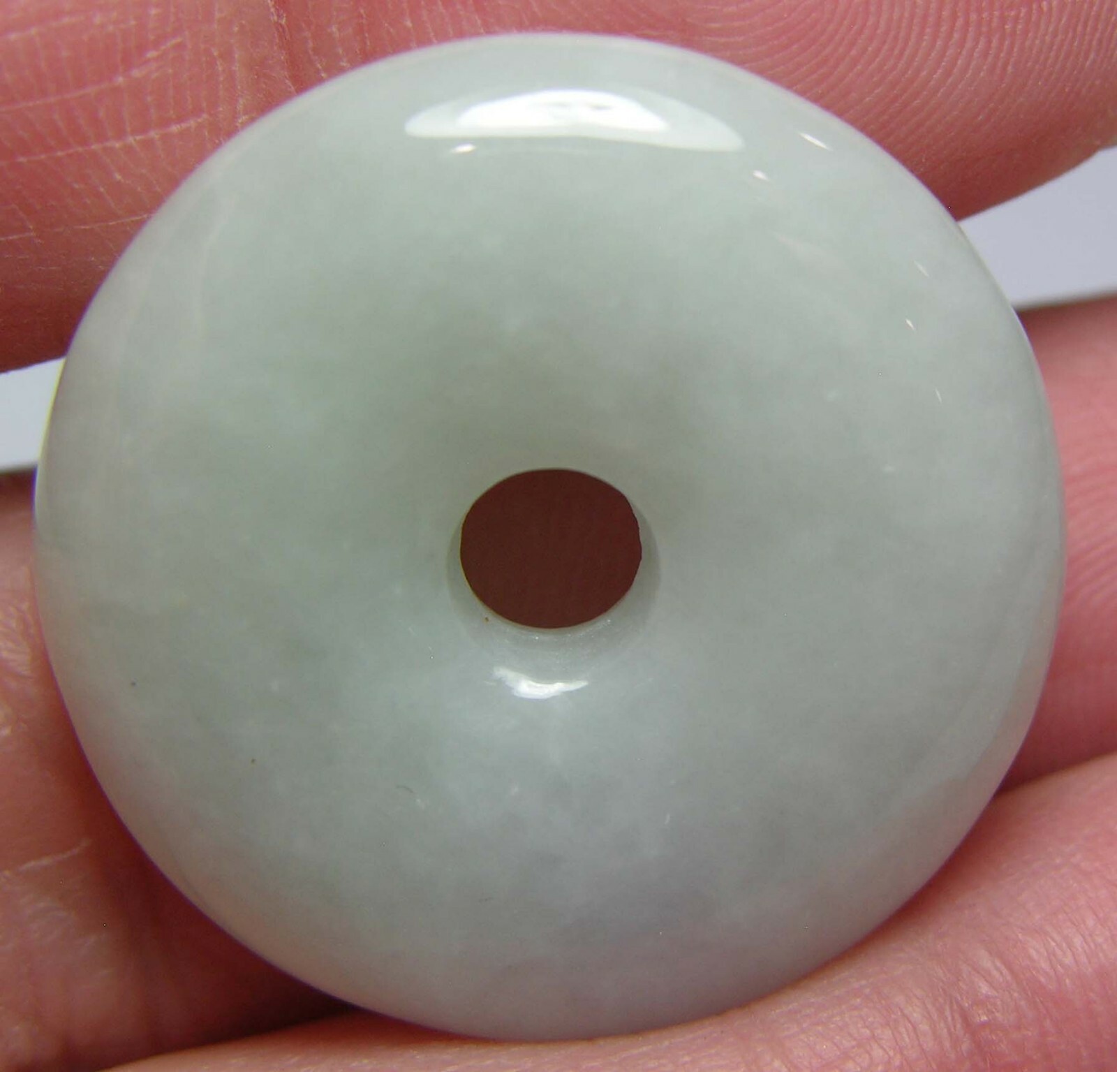 #18 100% Natural Untreated 44.15ct Green Jade Donut Shape Pendant 8.80g 25.00mm