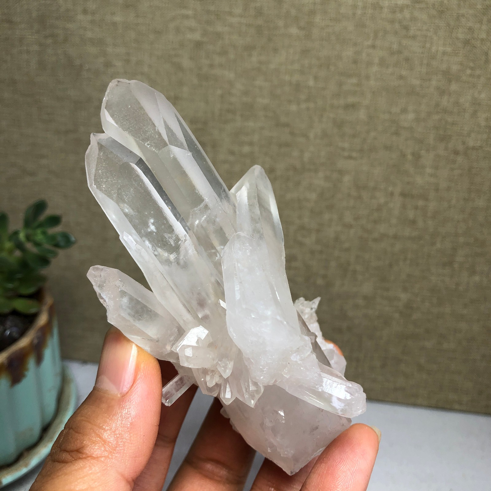 92mm Top Natural crystal clusters pretty Quartz Mineral Specimen 139g A5470