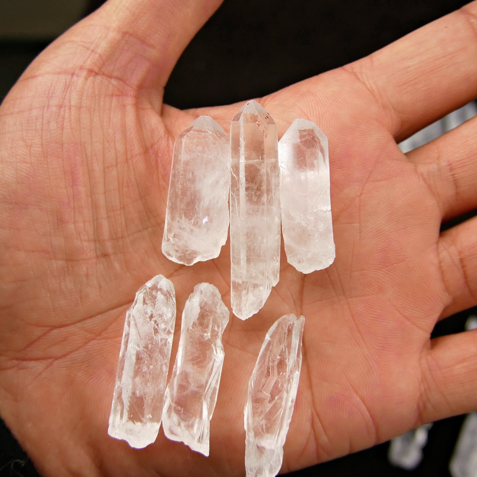 100PCS Natural Raw Clear Quartz Crystal Points Rough Wand Healing Stone Bulk Lot