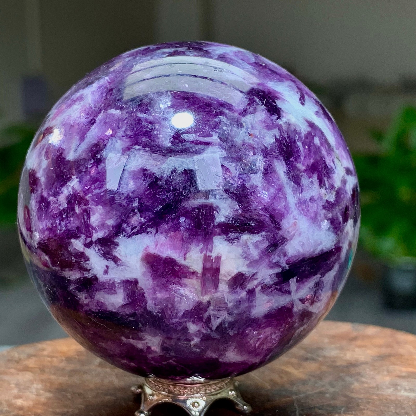285G Natural Beautiful Purple Lithium Mica Crystal Spherical Mineral Sample