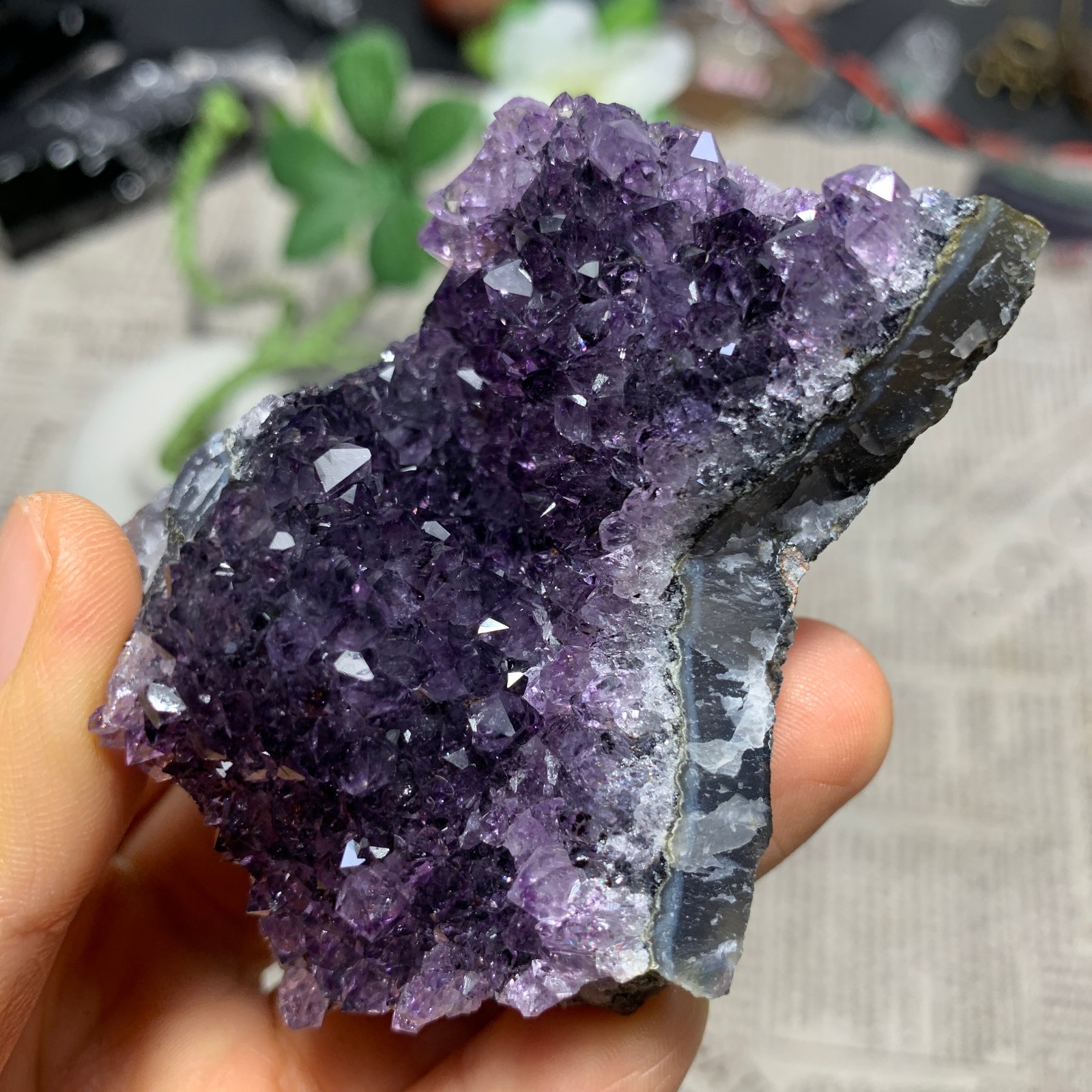 146g Natural Amethyst Geode Mineral Specimen Crystal Quartz Energy Decoration