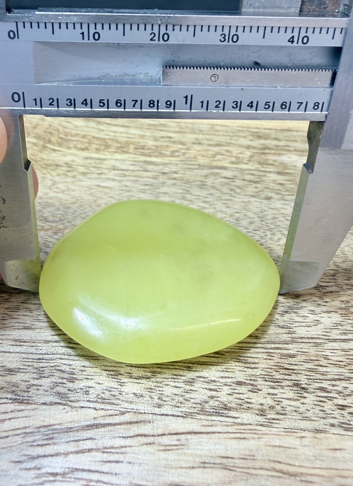 Crystal Lemon Jade Palm Stone Flat Healing Spiritual Collect yellow pocket 29g 1