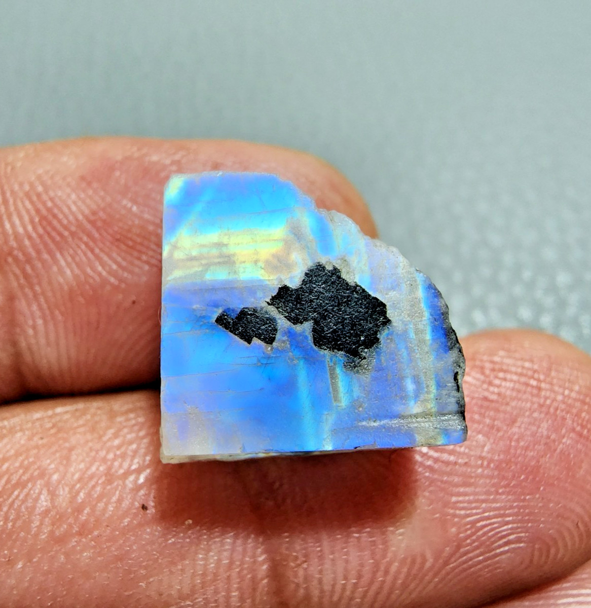 8 pcs AAA+ White Rainbow Moonstone Power Blue Fire Rough Loose Gemstone 13-17MM