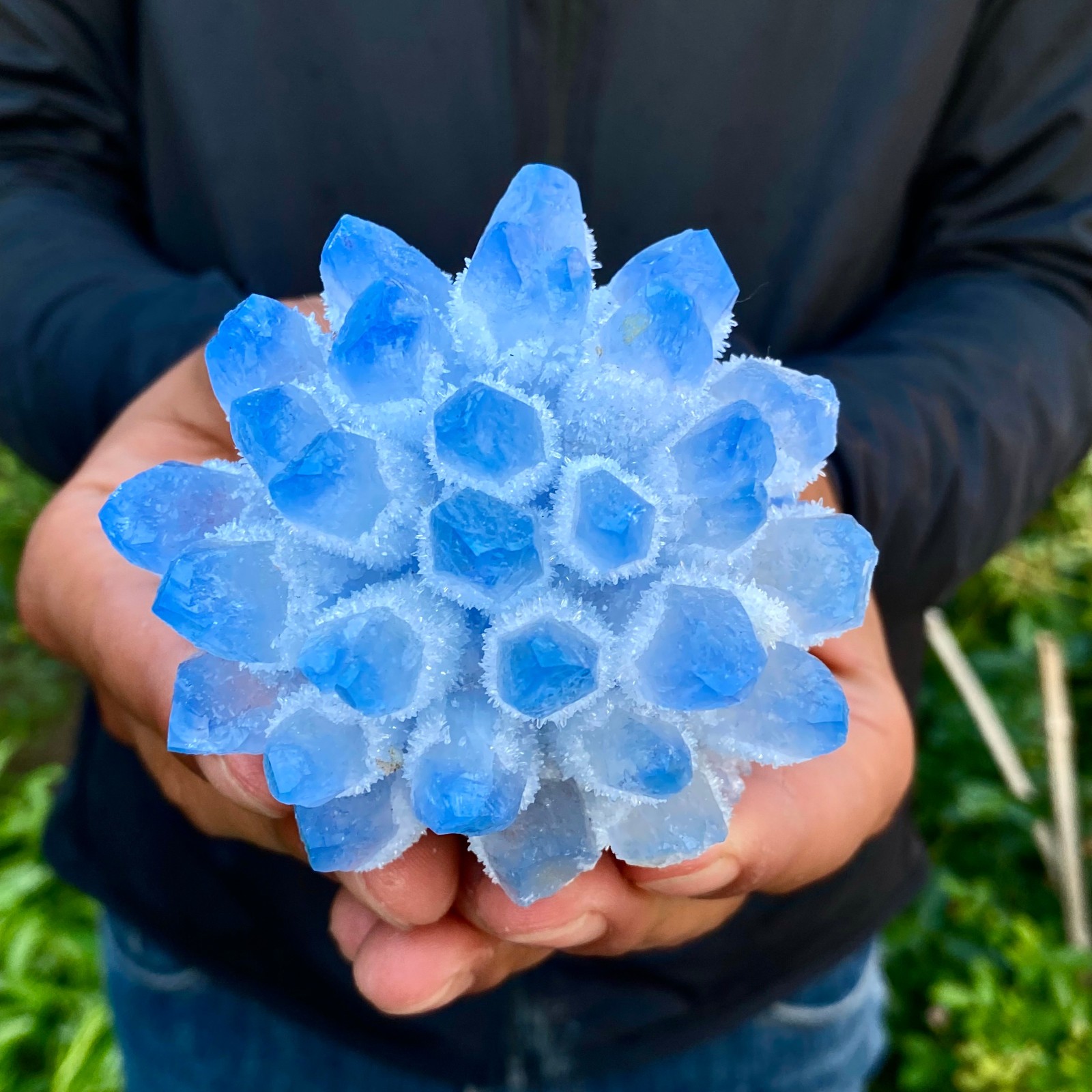 404G New Find blue Phantom Quartz Crystal Cluster Mineral Specimen Healing