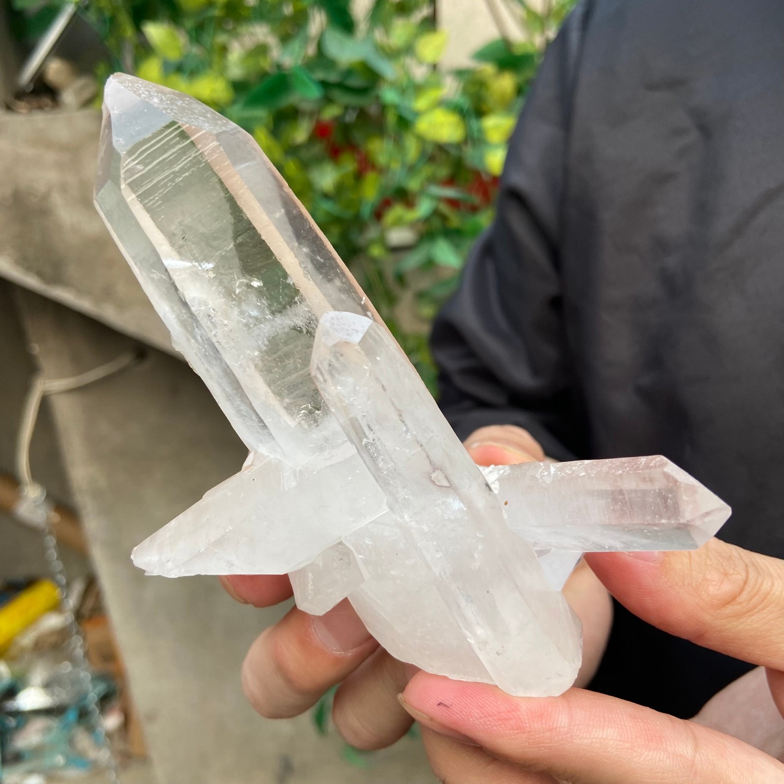 280g Natural Clear White Quartz Crystal Cluster Rough Healing Specimen