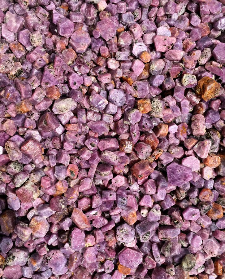 100g Natural Purple Corundum Ruby Crystal Hexagonal Prisms Specimen HG001