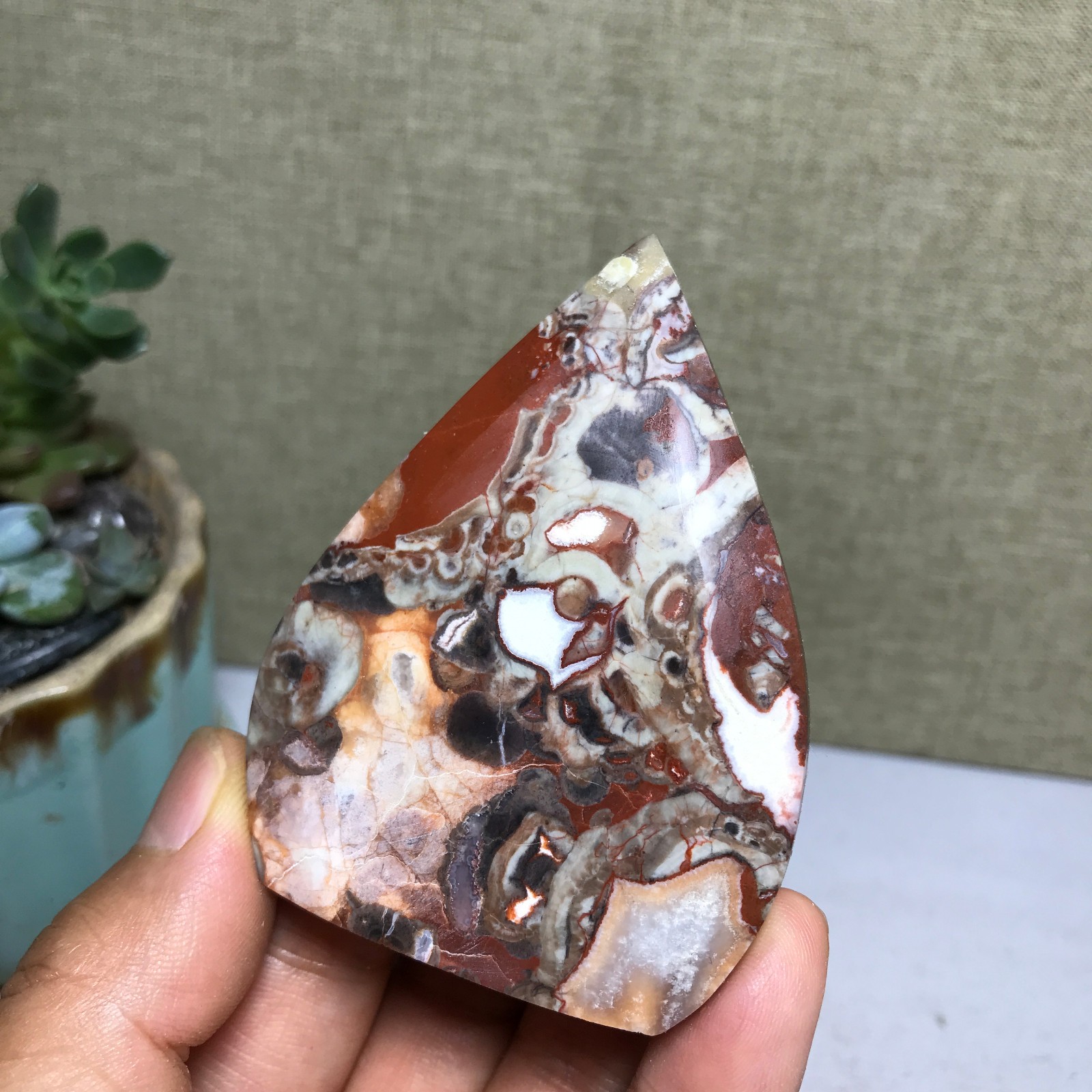 Natural Indonesian Bloodstone agate point leaf Crystal specimens 72g A5152