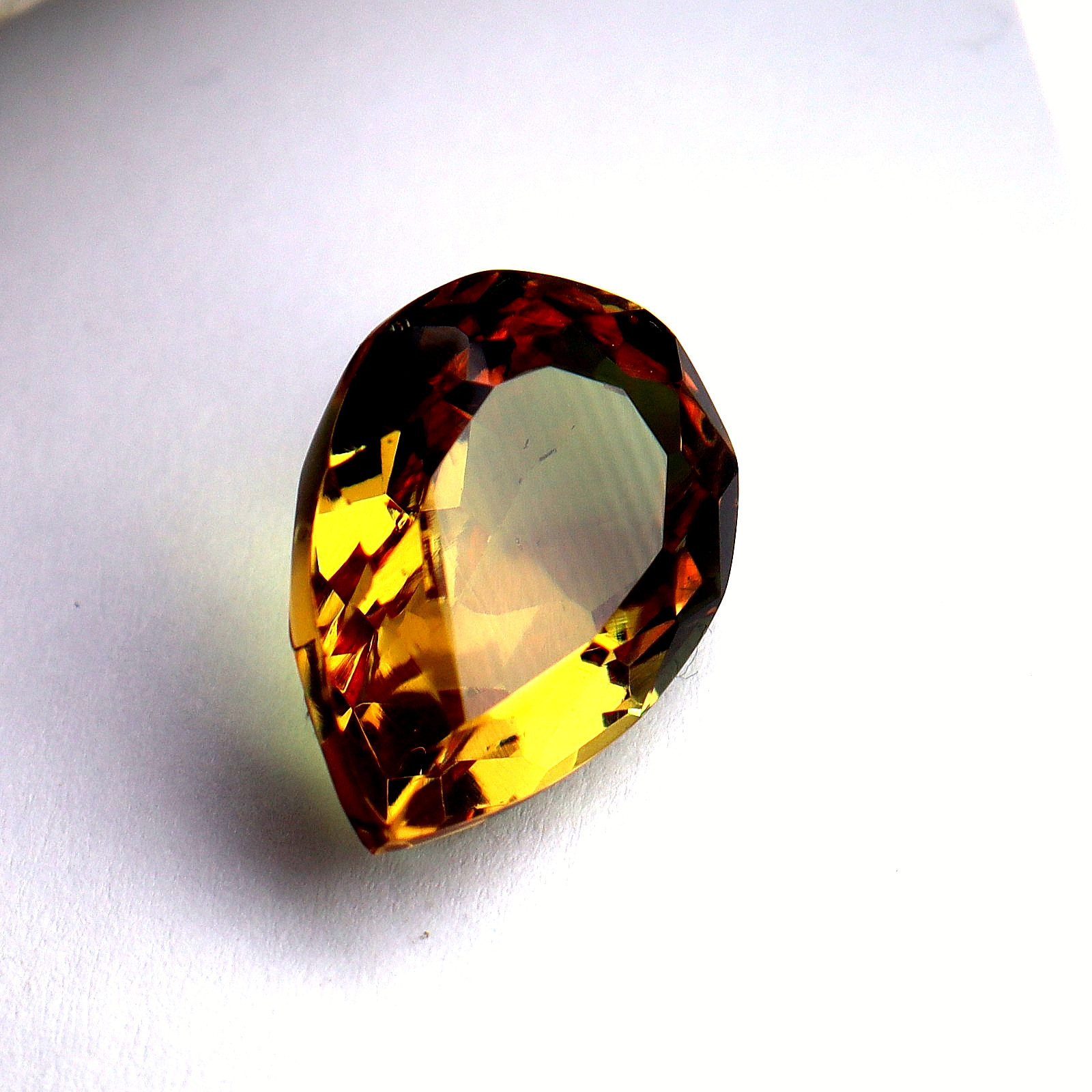 Color Changing Loose Gemstone Certified Natural Alexandrite Pear Cut 10 Ct