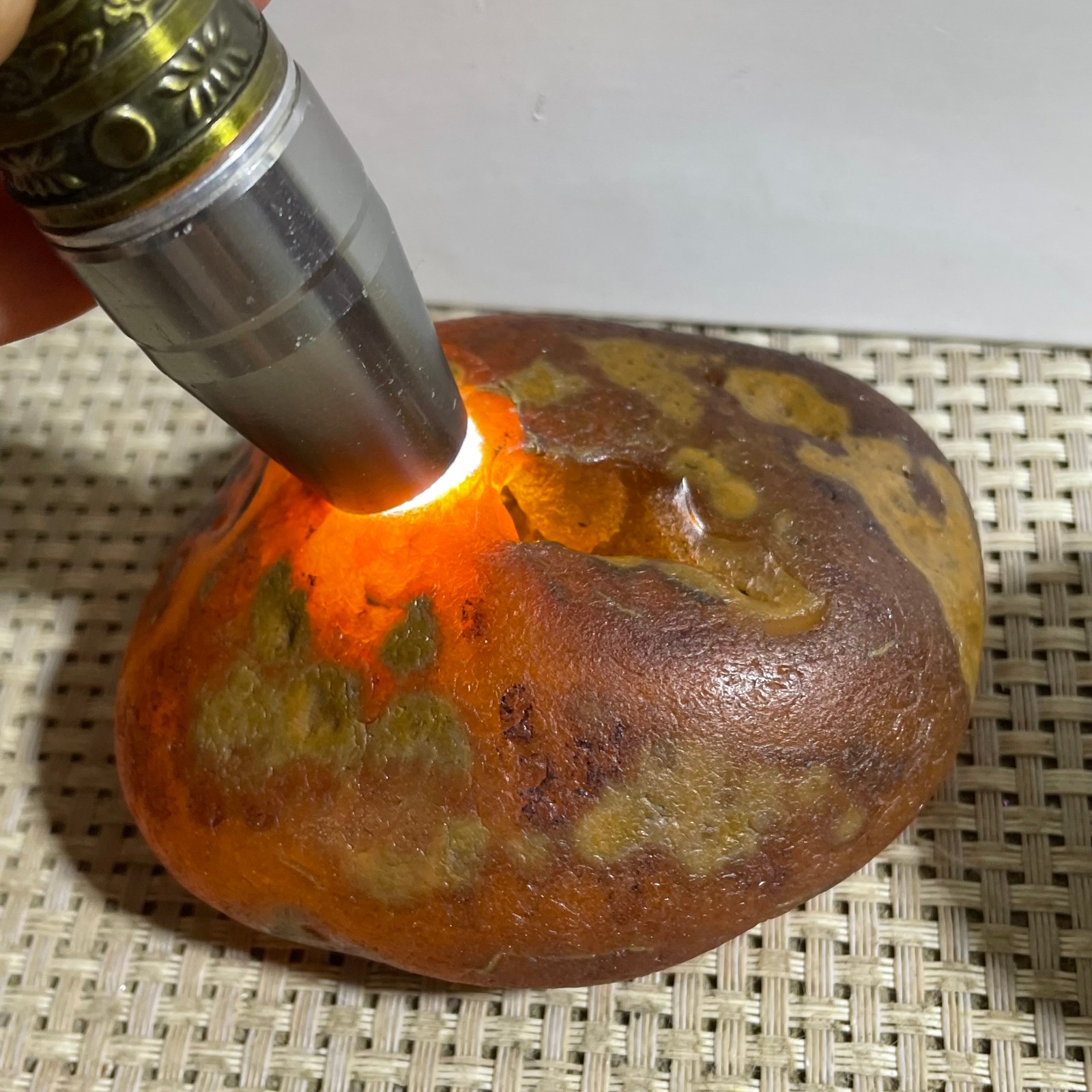 Bonsai Suiseki- Gobi Agate Eyes Stone-Rare Stunning Viewing 290g