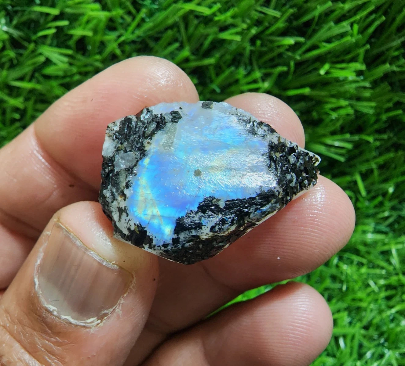 100% Natural Ultimate Rainbow Moonstone Raw 50 Crt Moonstone Rough Jewelry