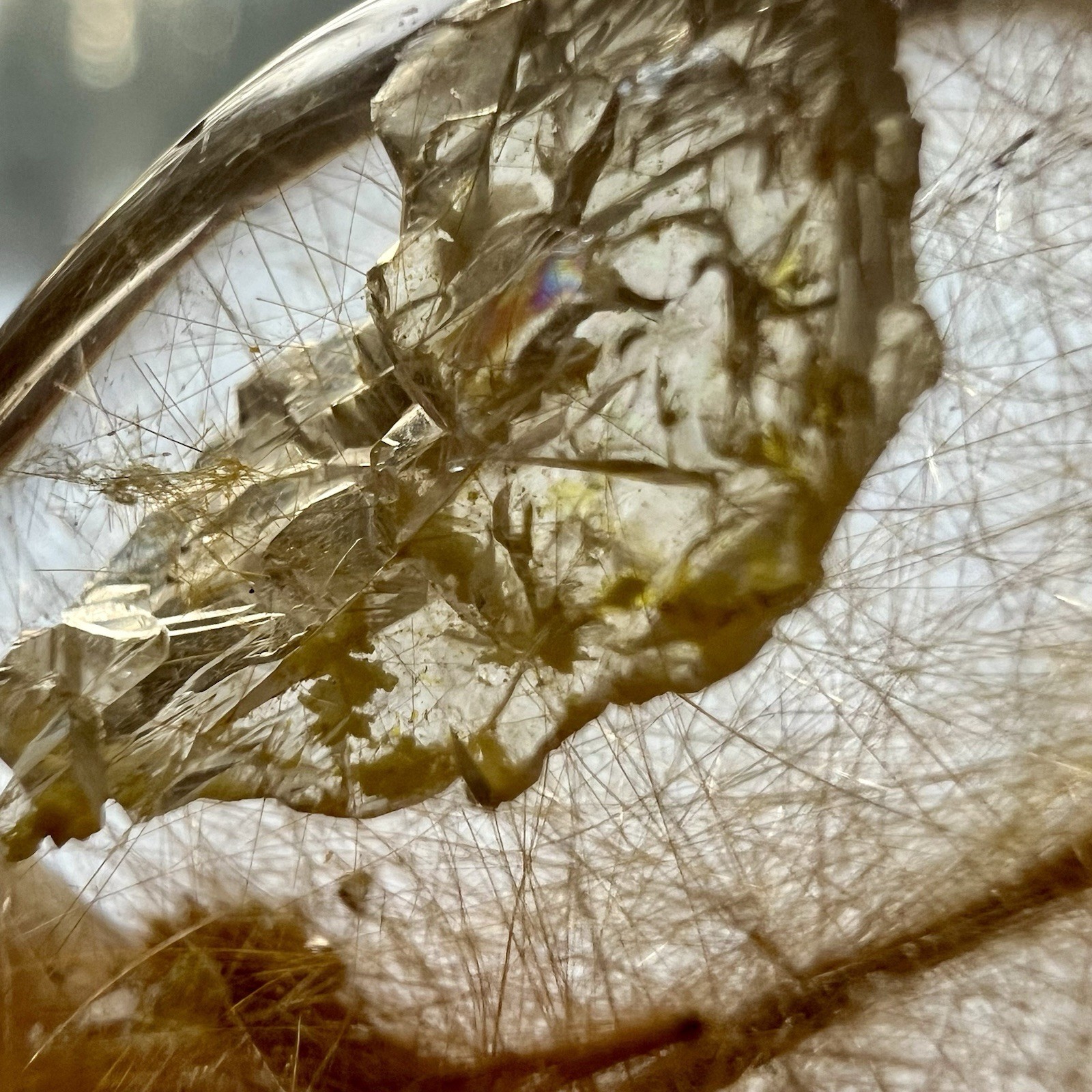 Golden Rutile Quartz With Moving Rutile Inclusion