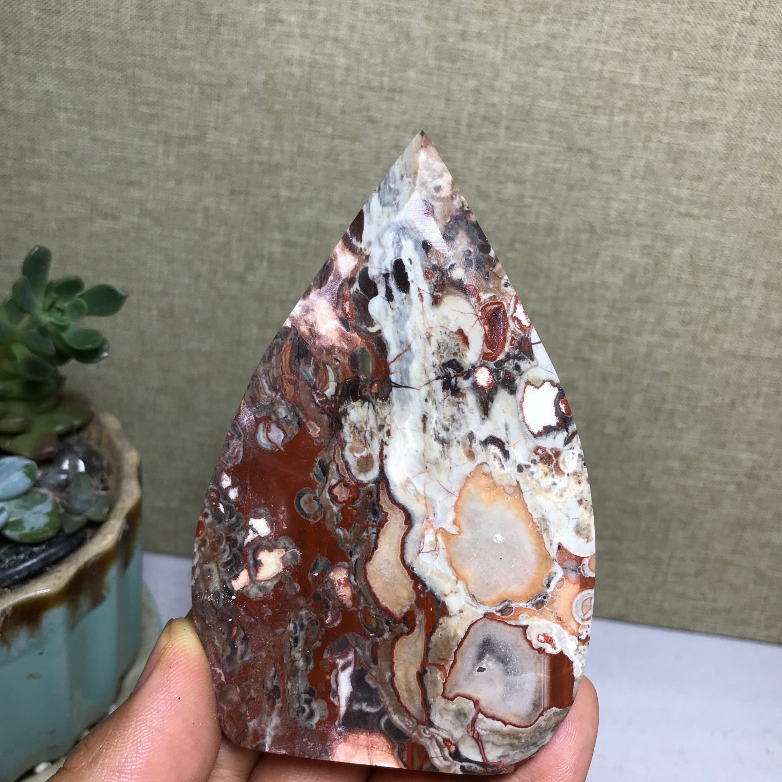 Natural Indonesian Bloodstone agate point leaf Crystal specimens 148g A5159