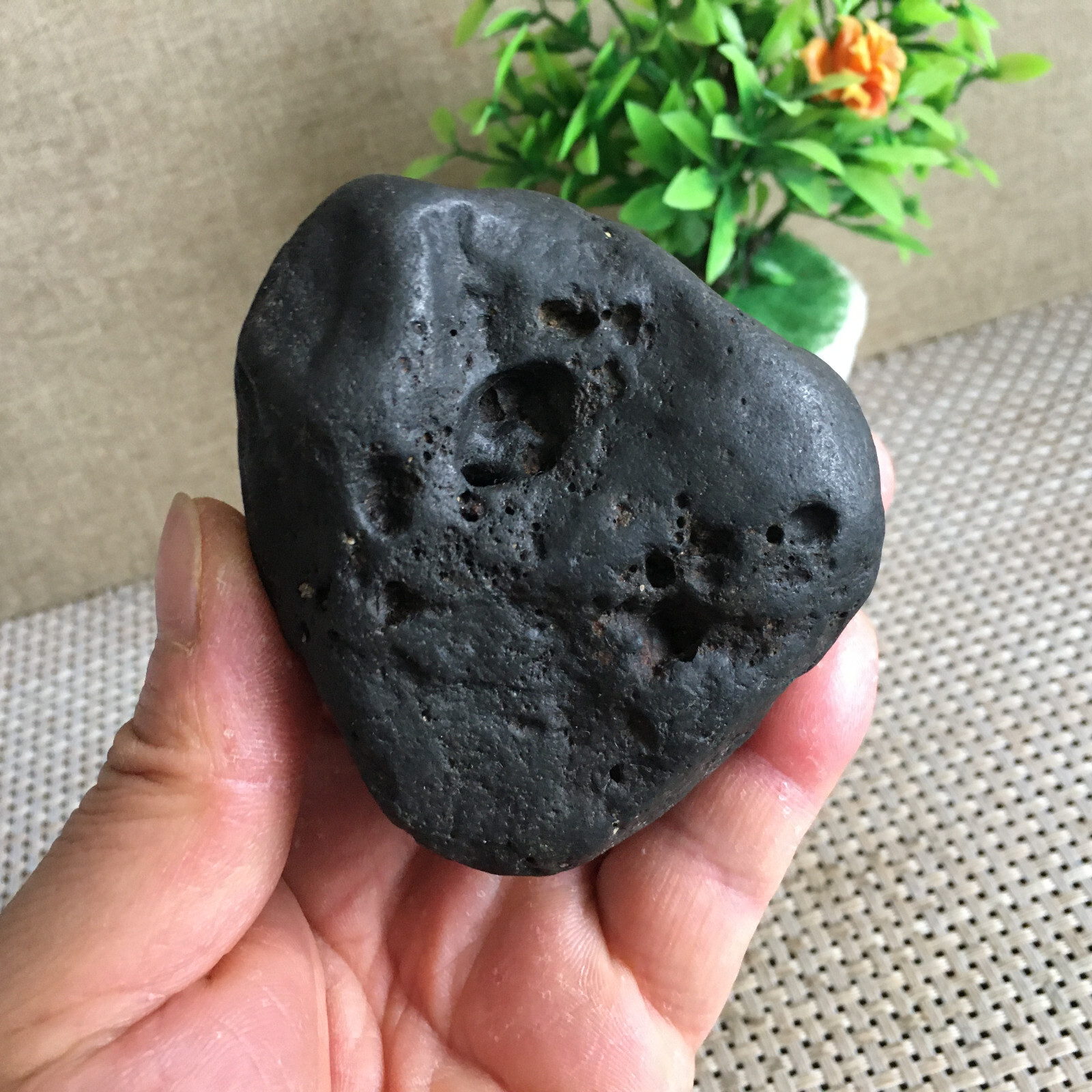 410g Natural Iron nickel Non-magnetic Meteorite Specimen from China
