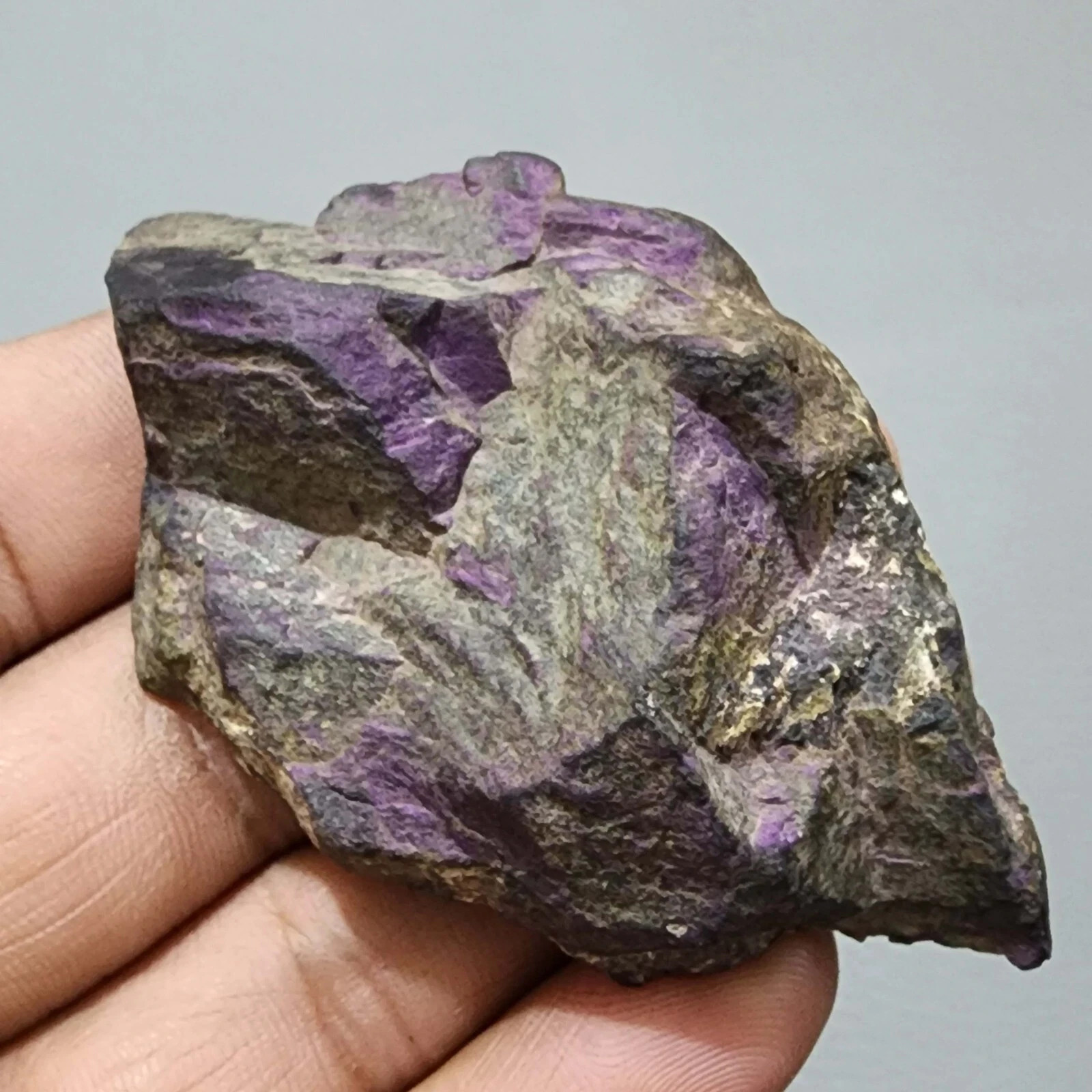 100% Natural Amazing Purple Purpurite Raw 386 Crt Purpurite Rough Gemstone