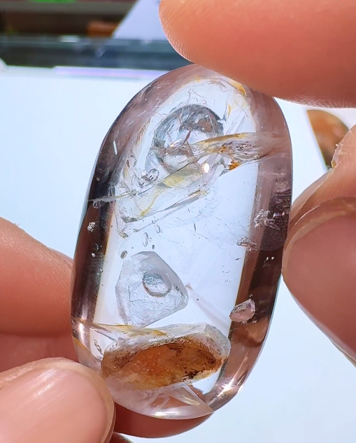 45*24*17mm Natural Enhydro Quartz Moving Water Drop Specimens Palm Reiki