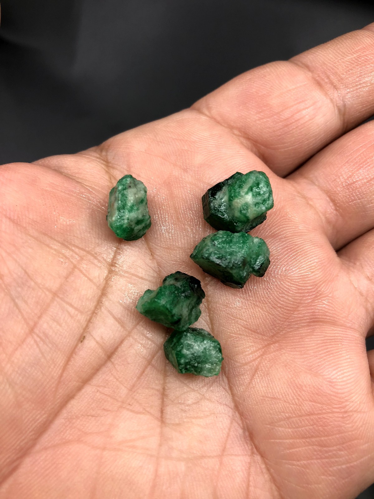Natural Emerald Mine-Mud Rough Crystal Oiled For Colour Enhancement 37.25 Ct.3