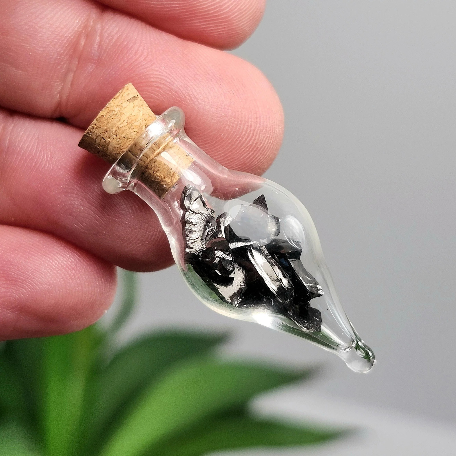 Shungite Crystals in Glass Jar, Elite Noble Shungite Raw Stone
