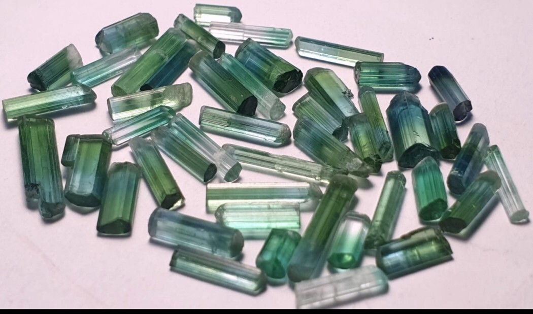 Colourful small size tourmaline crystals lot – 30 carats