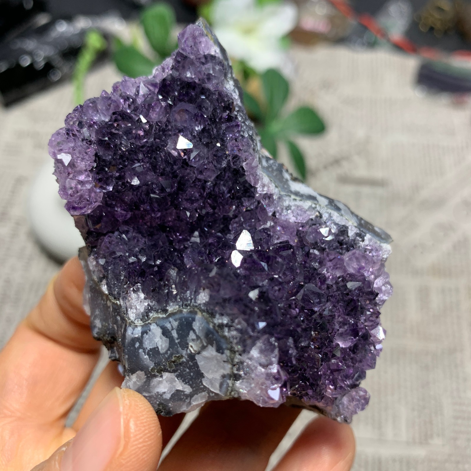 146g Natural Amethyst Geode Mineral Specimen Crystal Quartz Energy Decoration