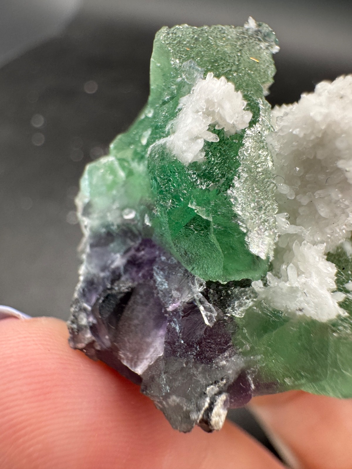 6658 Lovely Green Octahedral with White Quartz on Purple Fluorite Fu Jian 28g