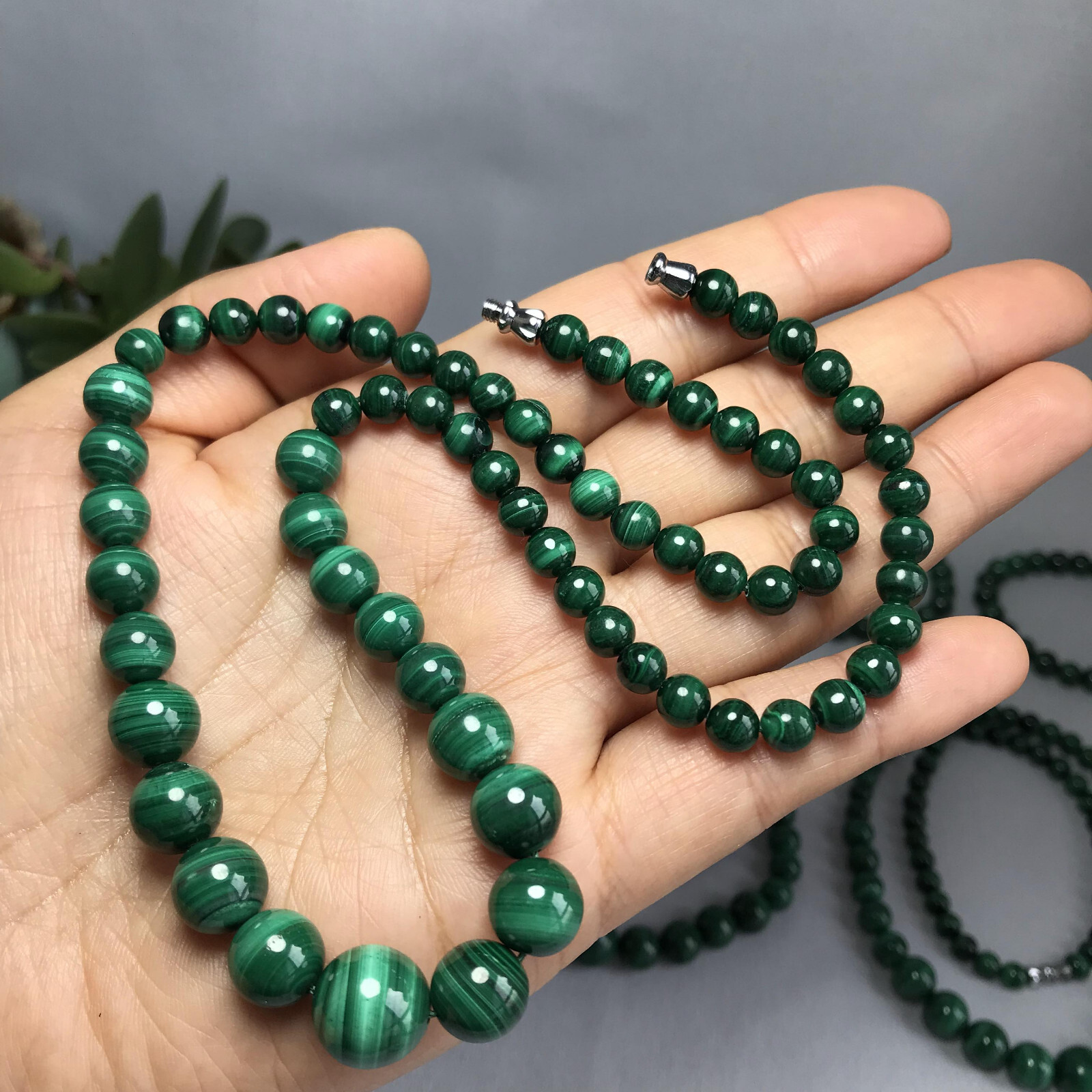 Natural malachite Tower Chain Necklace Polish Crystal sphere Specimen 6-12mm 55g