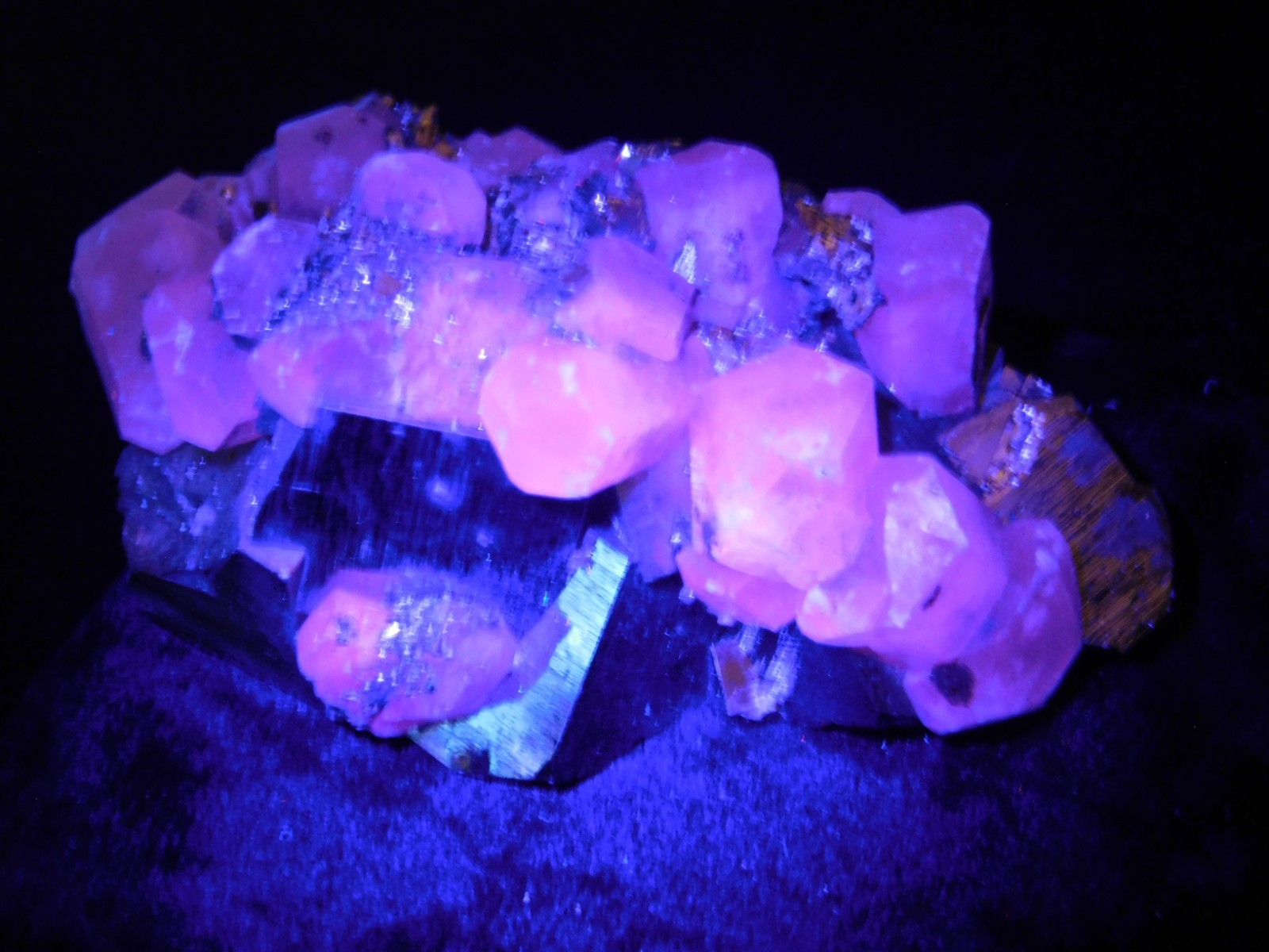 Larger! FLUORESCENT Calcite CRYSTAL Cluster with PYRITE Peru 376gr