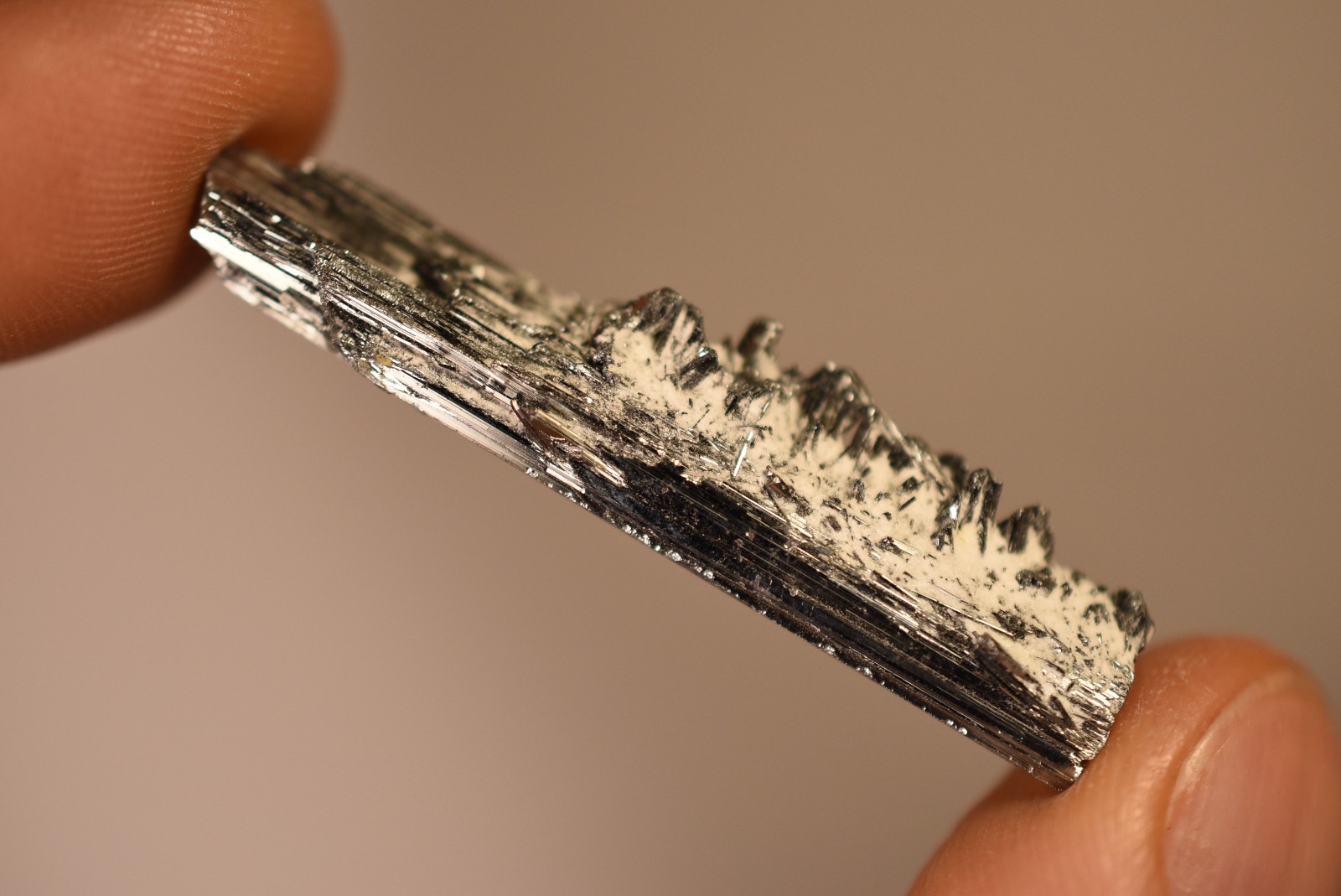 *STIBNITE* Crystal Specimen 4.8cm 7.3g Natural Rough China