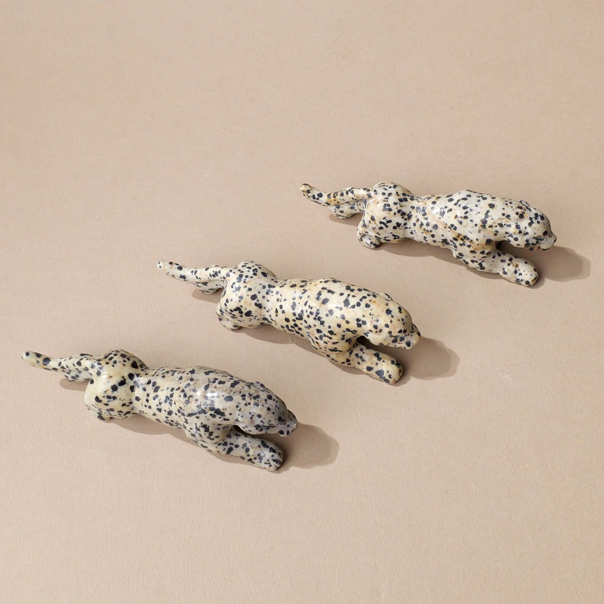 Natural Dalmatian Jasper Leopard Statue Hand Carved Crystal Animal Stone Home