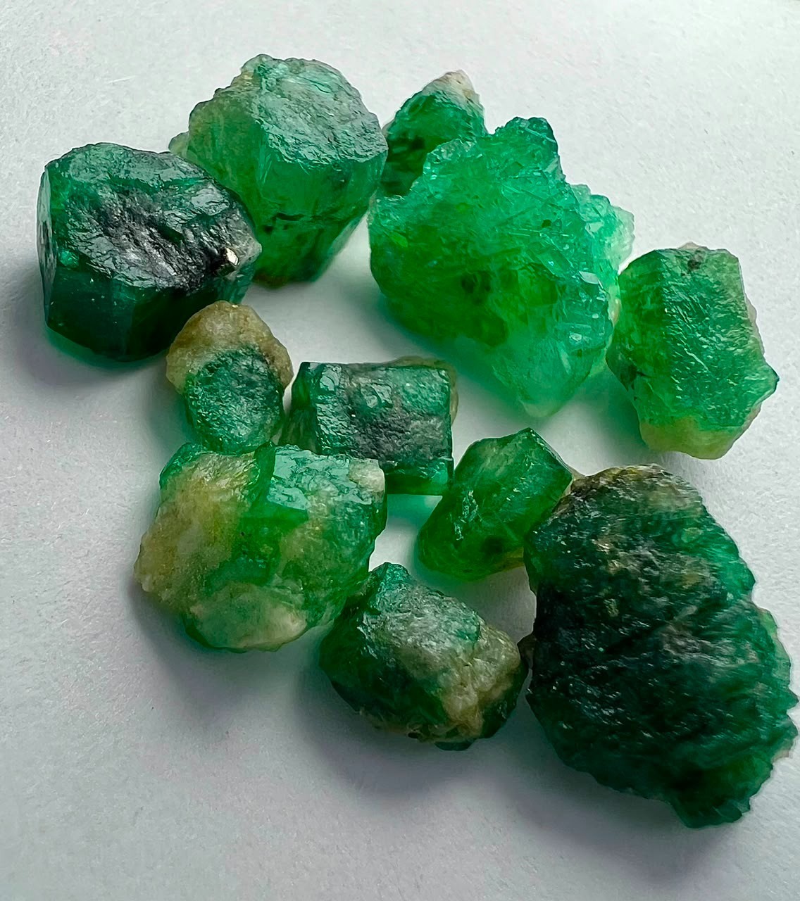 24 CT, lLott!! Natural Top Green Emerald Crystals 11 Peices From Swat Pakistan
