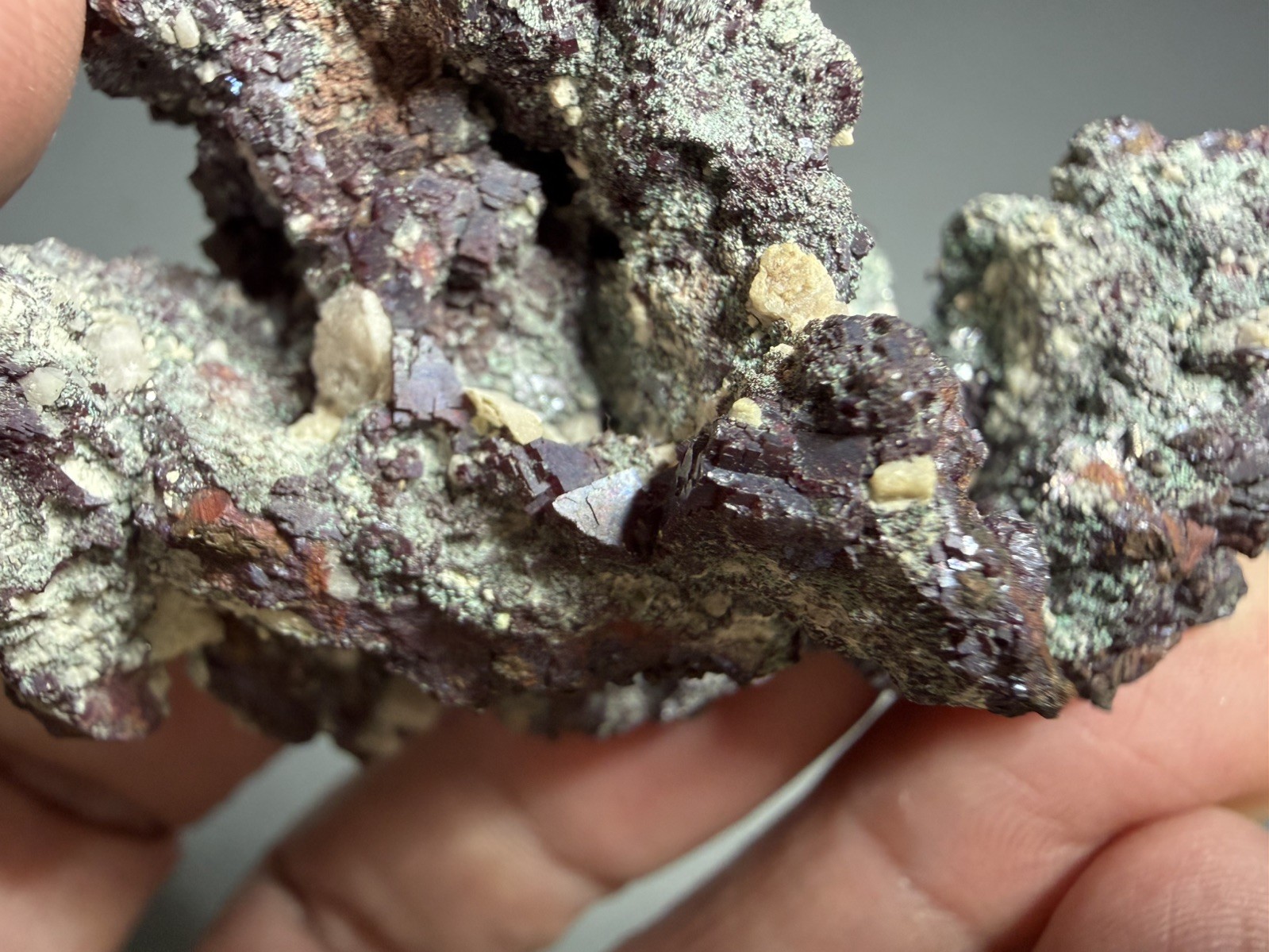 Cuprite Crystals – Bisbee Arizona United States – 6.3x4x4cm 141g Nice!