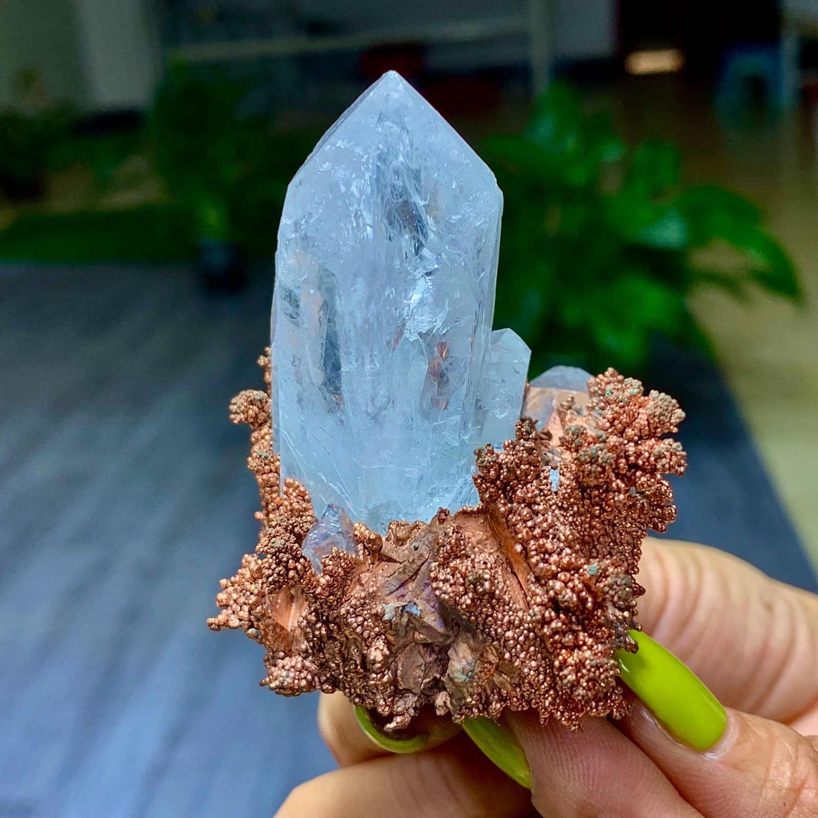 148G Rare iridescent Native Copper with white quartz crystal mineral-symbiosis