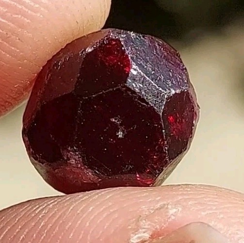 GEM RED ALMANDINE GARNET FACET GRADE SECTIONS FROM ALASKA, USA