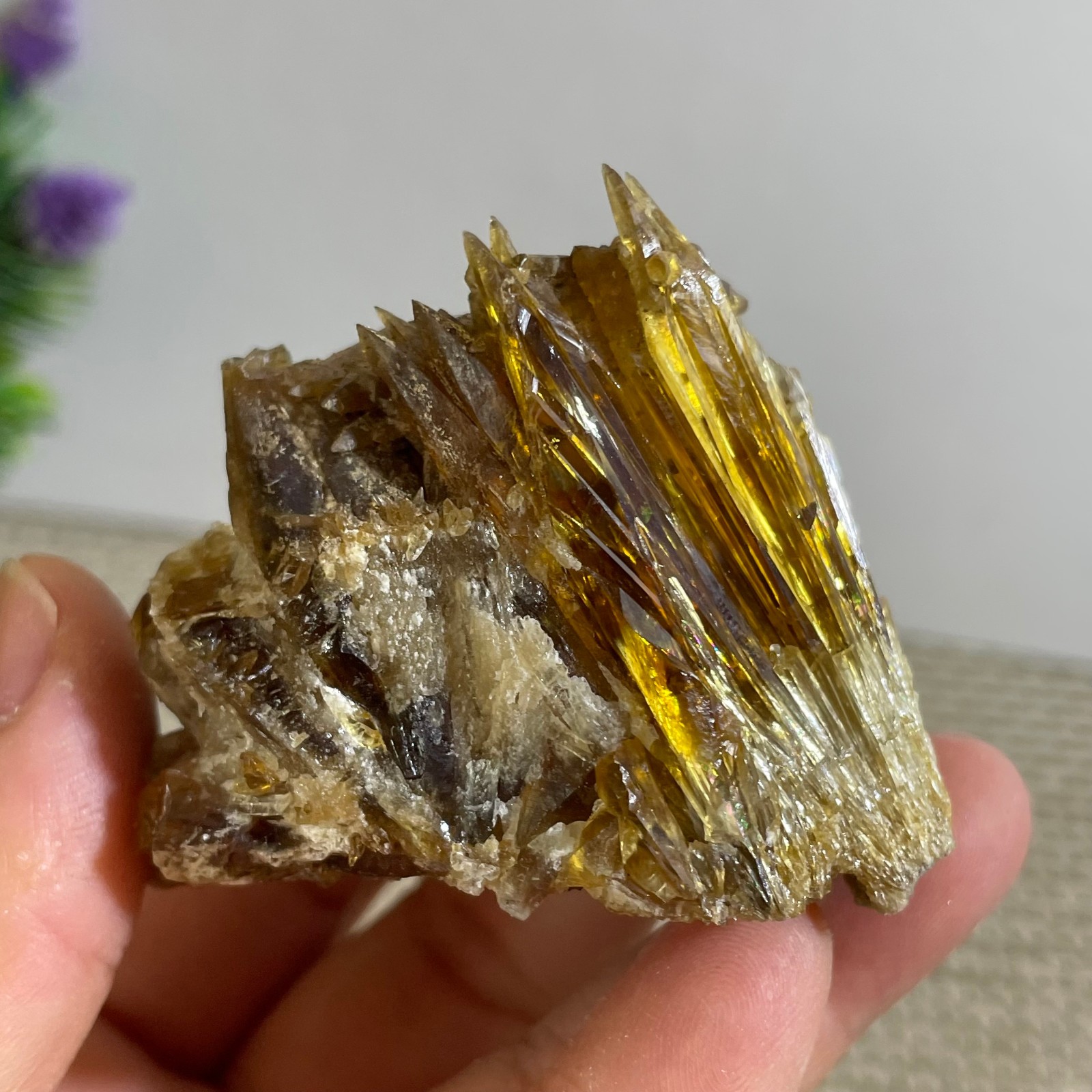 New Find Rare Amber Calcite Phosphorescent Mineral Specimen 106g