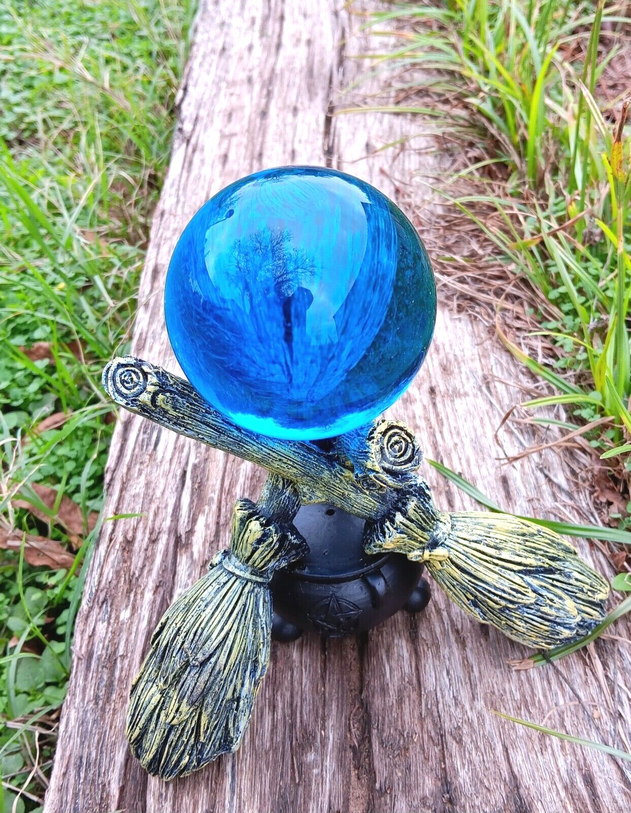 K9 80mm Clear Crystal Ball with Witch Broomstick & Cauldron Stand 7 colors