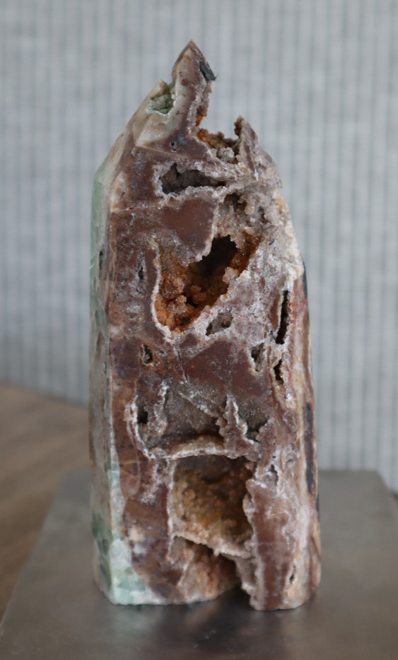 SPHALERITE WITH FLUORITE TOWER 5.07 INCHES TALL 291.3 GRAMS