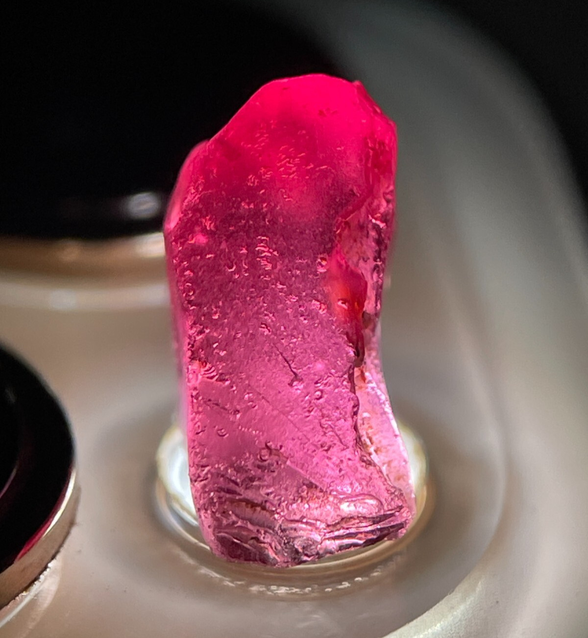 3.75 CT Natural Pink Garnet Rough – 11x5x4.5 MM, Untreated.