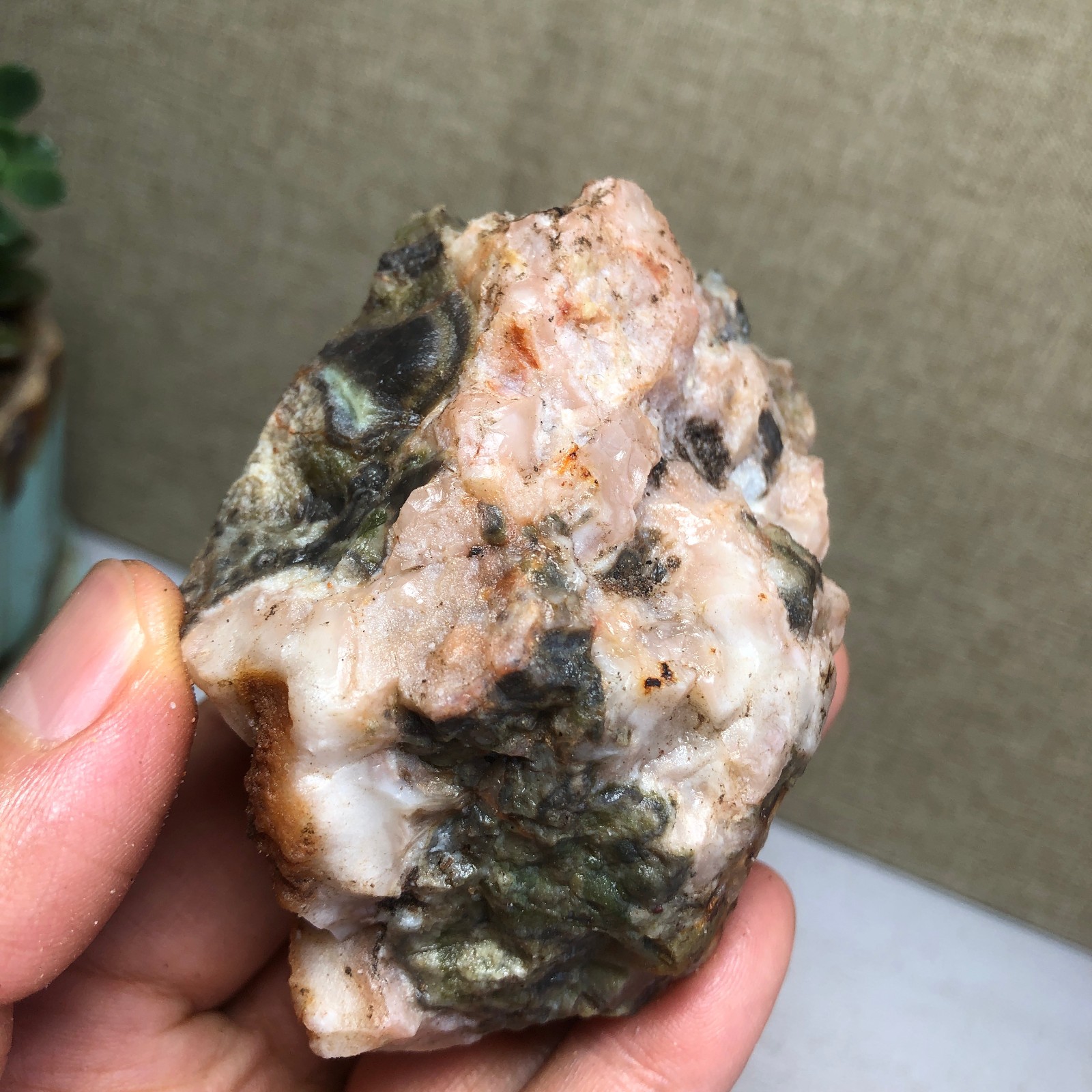 Natural Indonesian Bloodstone agate Crystal rough original Specimen 205g A4677
